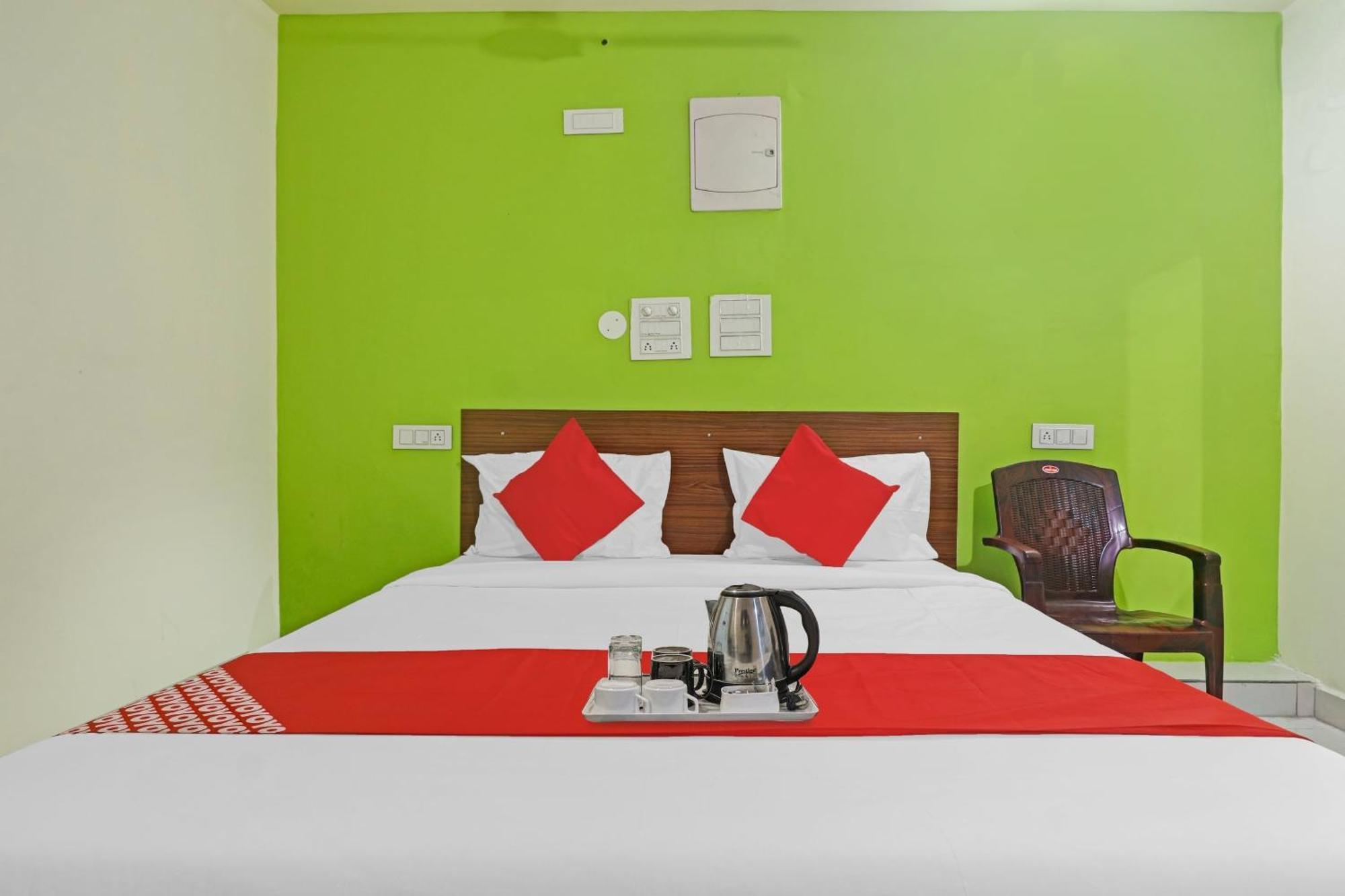 Super Hotel O Dk Reddy Square Hyderabad Exterior photo