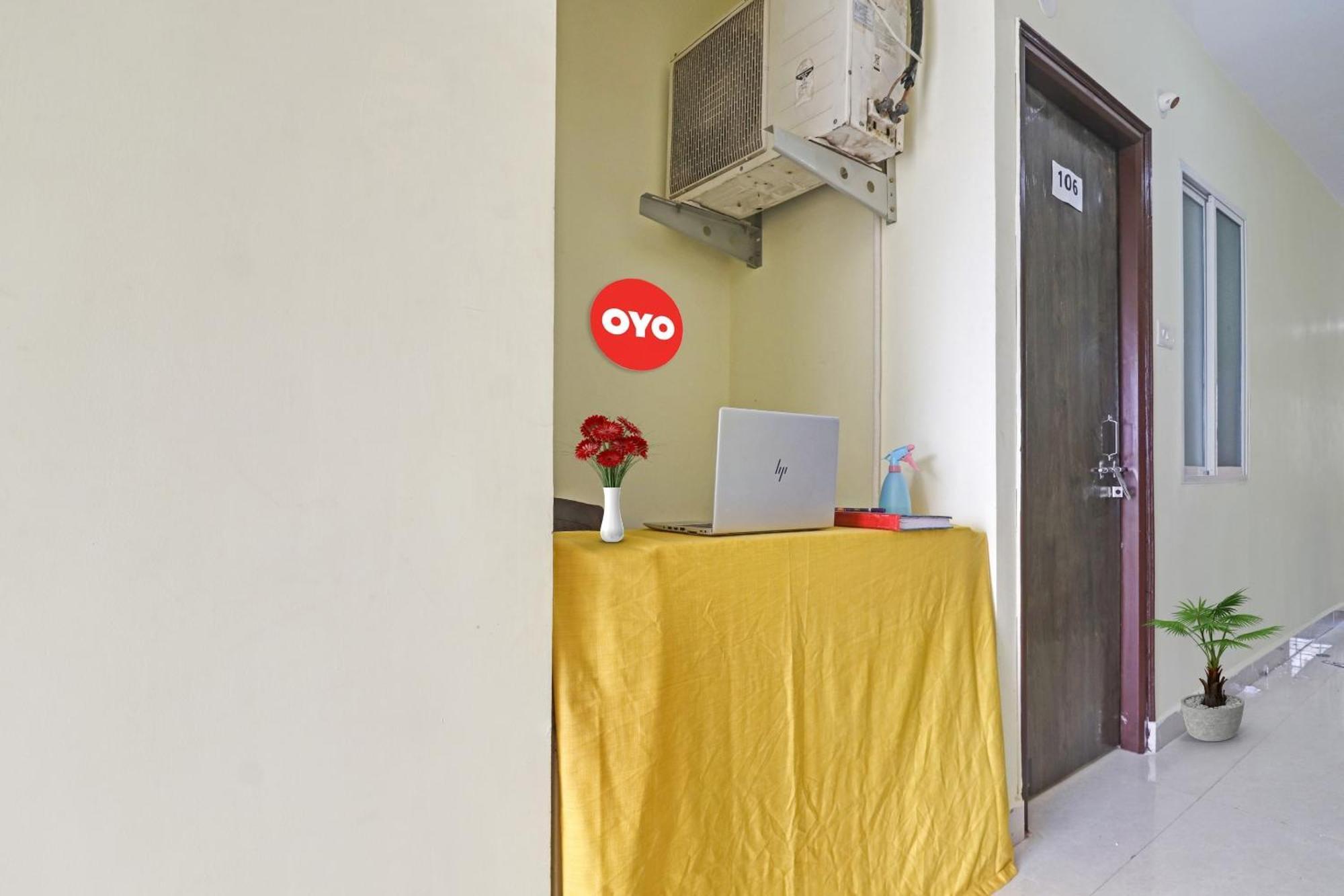 Super Hotel O Dk Reddy Square Hyderabad Exterior photo