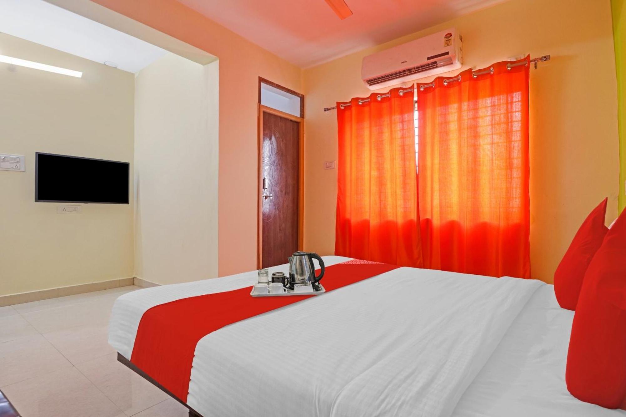 Super Hotel O Dk Reddy Square Hyderabad Exterior photo